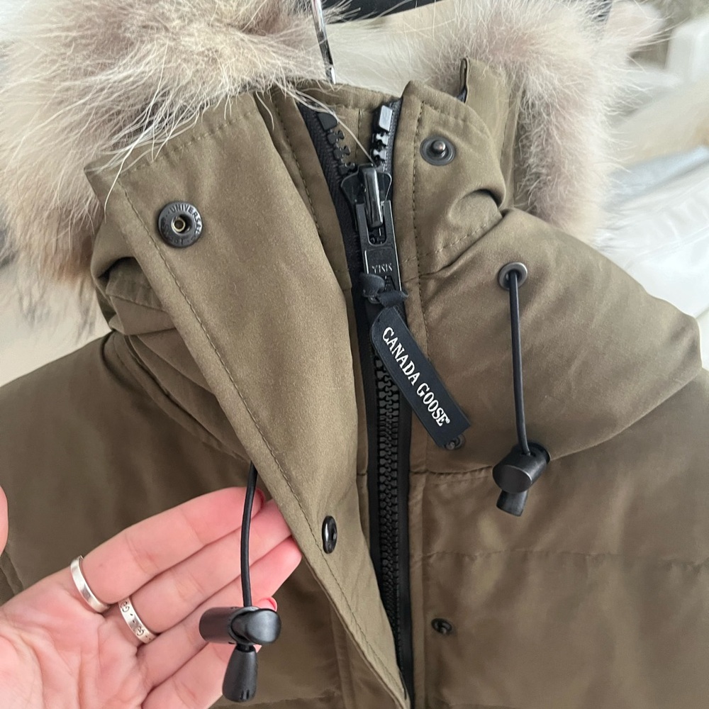 Canada Goose Jacket - Picture 3 of 6